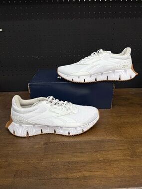 New W/O Box! Men's Reebok Zig Dynamica STR 'Triple White' Running Sneakers